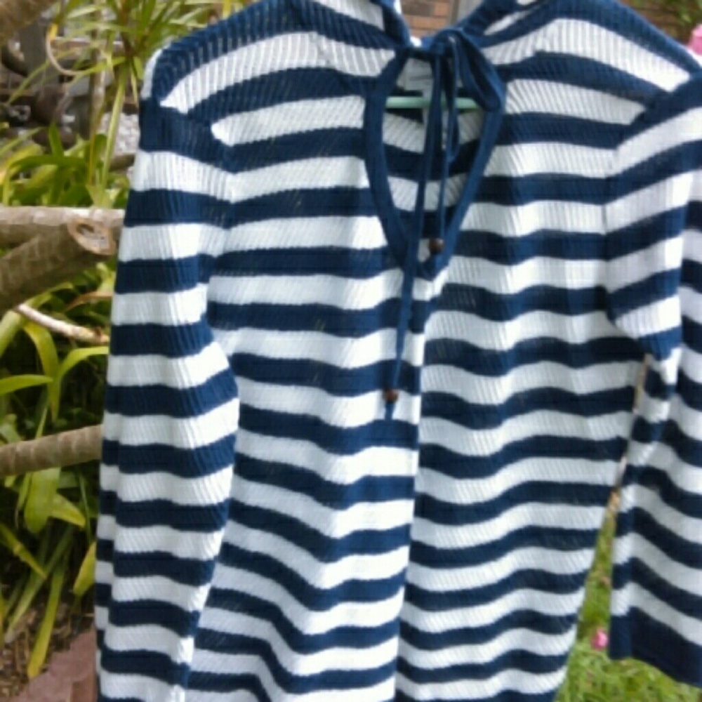 Sweater pullover with hood blue and white